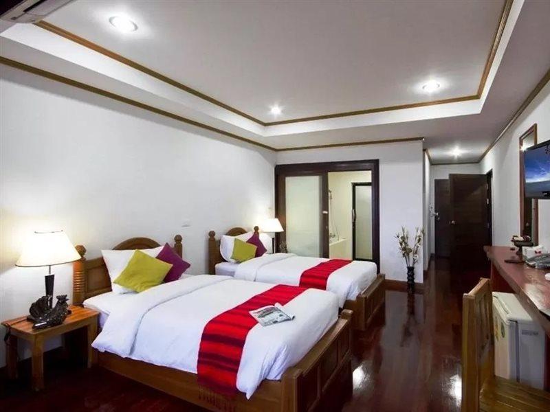 Lipa Bay Resort Lipa Noi Exteriör bild