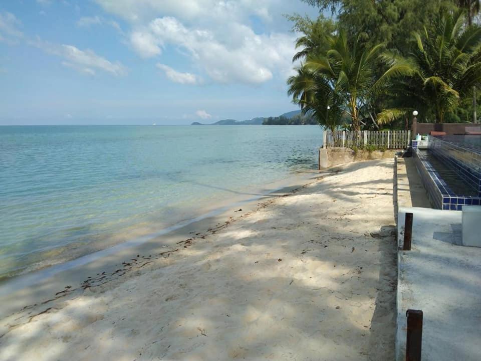 Lipa Bay Resort Lipa Noi Exteriör bild