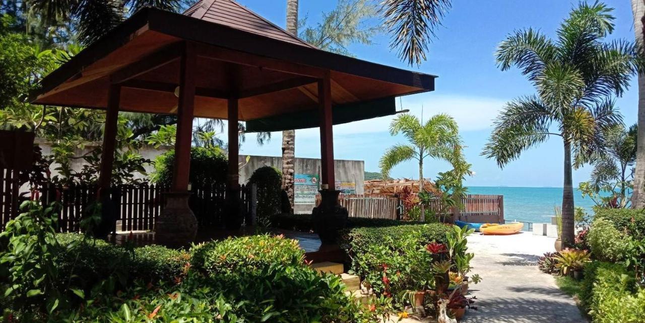 Lipa Bay Resort Lipa Noi Exteriör bild