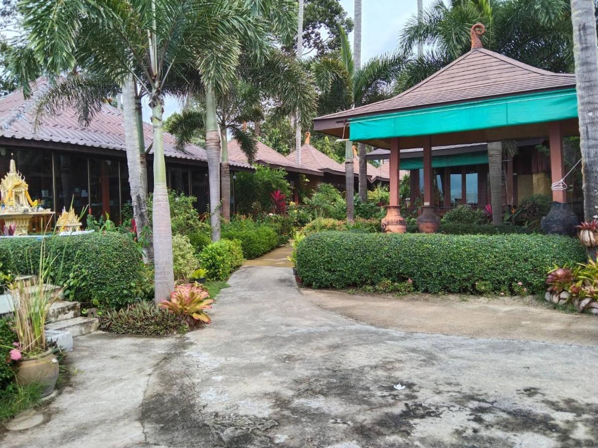 Lipa Bay Resort Lipa Noi Exteriör bild