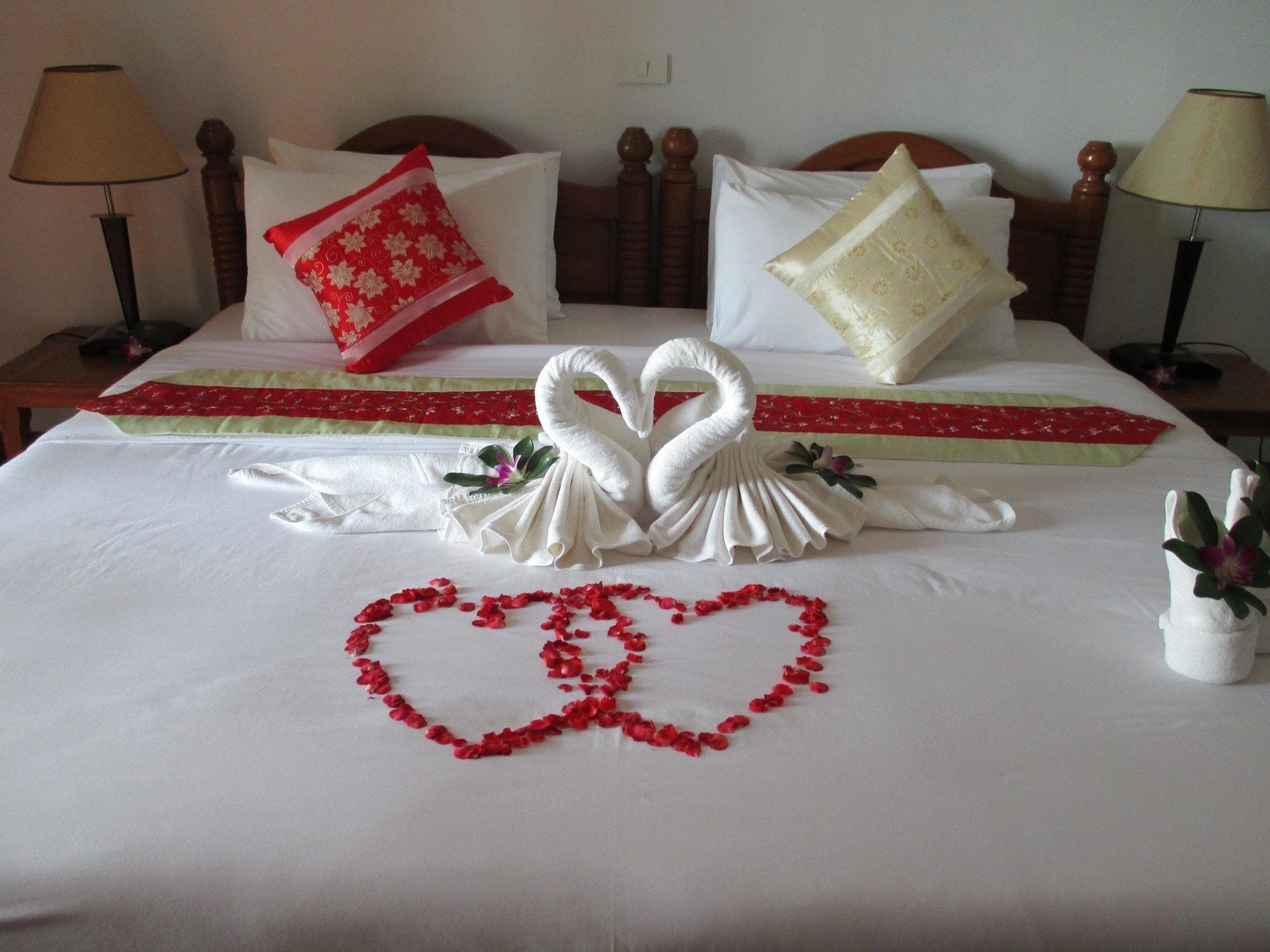 Lipa Bay Resort Lipa Noi Exteriör bild