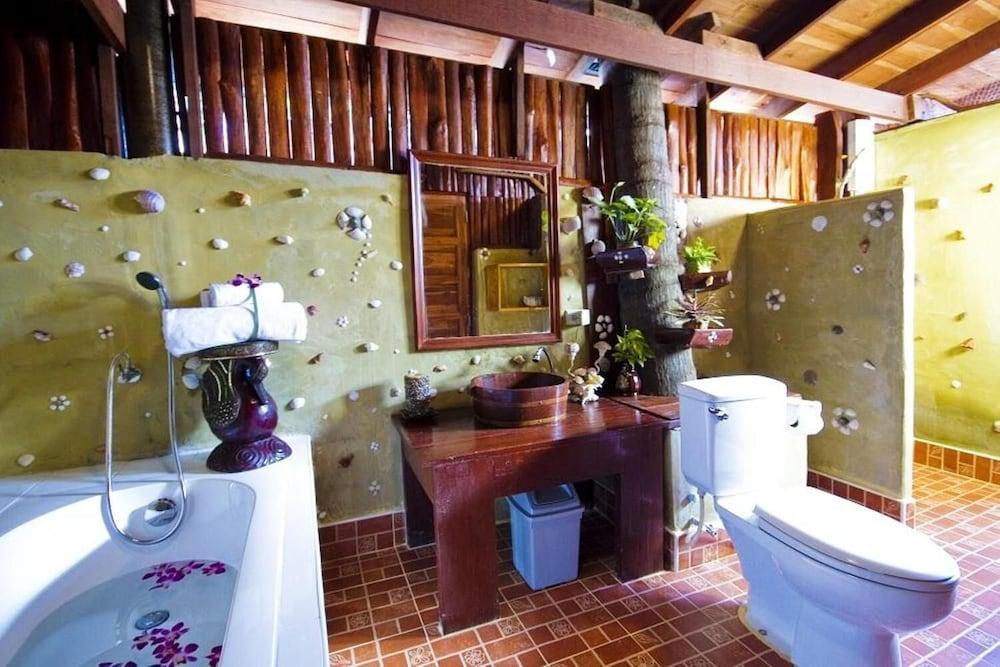 Lipa Bay Resort Lipa Noi Exteriör bild