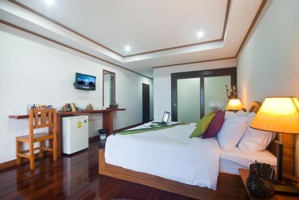 Lipa Bay Resort Lipa Noi Exteriör bild