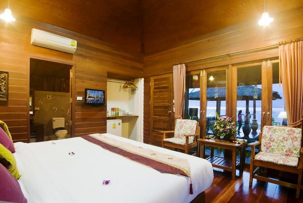 Lipa Bay Resort Lipa Noi Exteriör bild
