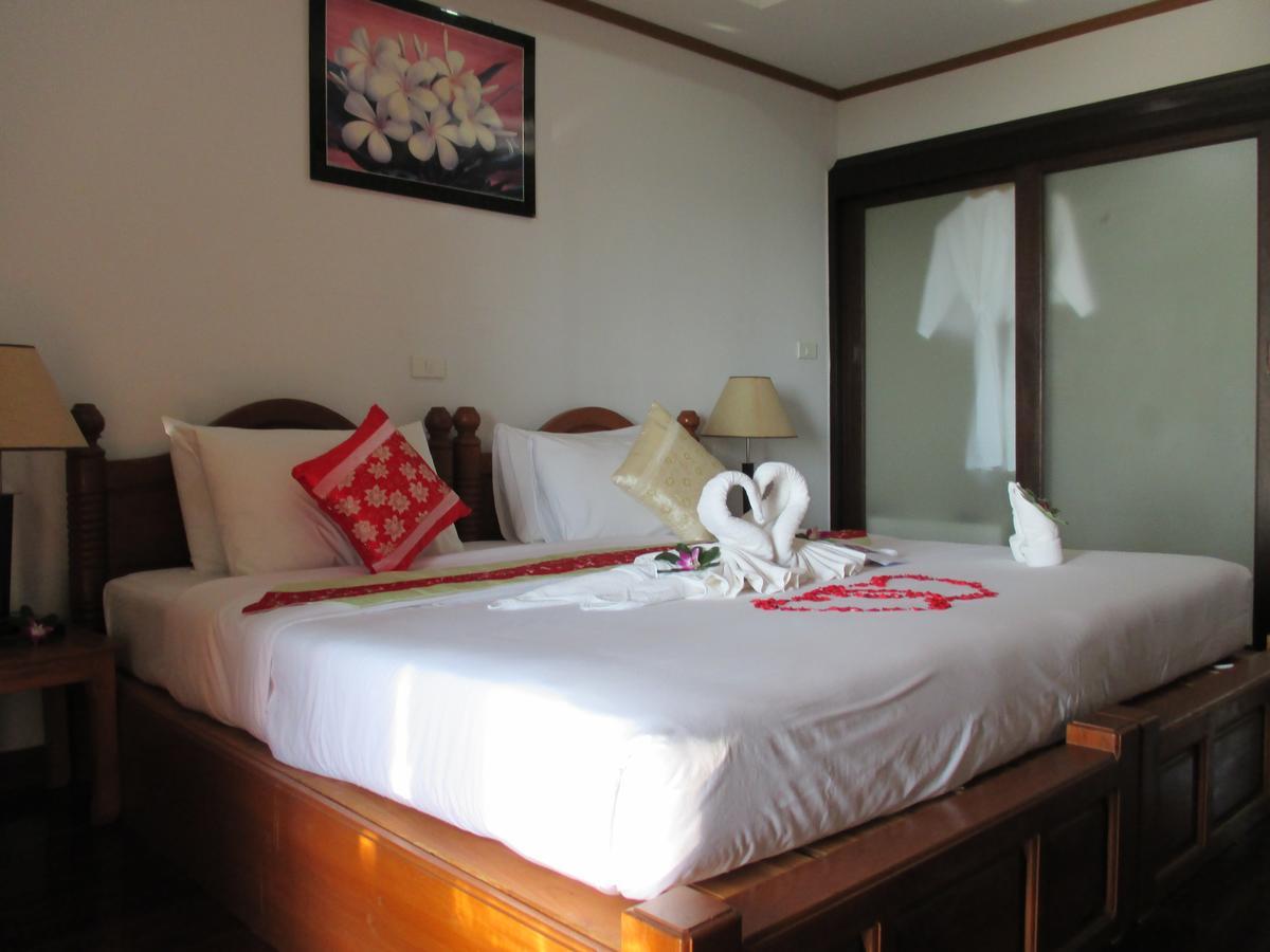Lipa Bay Resort Lipa Noi Exteriör bild