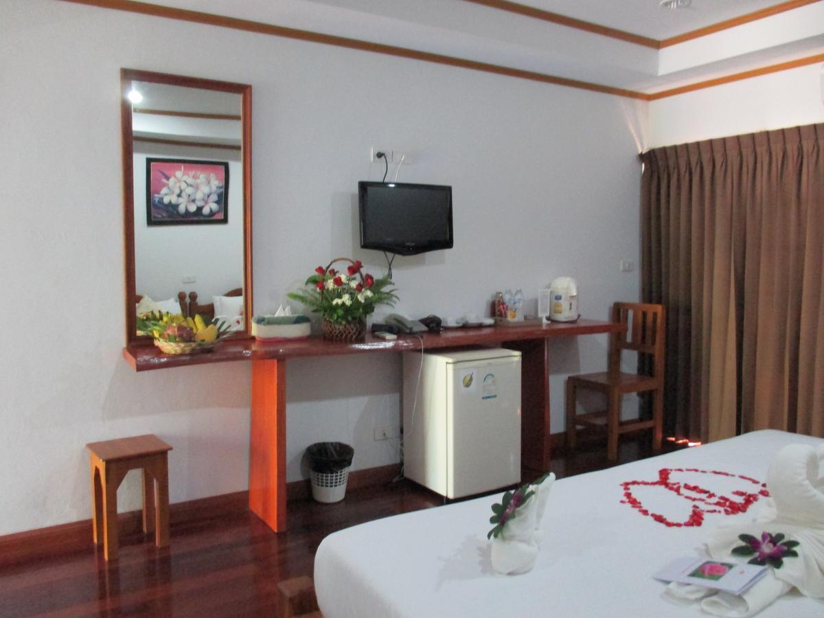 Lipa Bay Resort Lipa Noi Exteriör bild